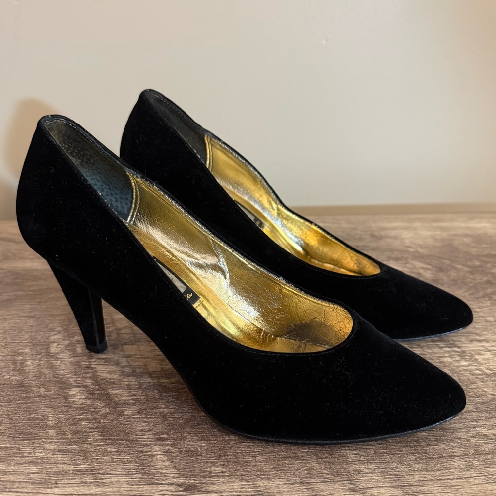 Vintage Nina Black Velvet Heels Shoes Women’s Size 6 Classic Versatile Formal